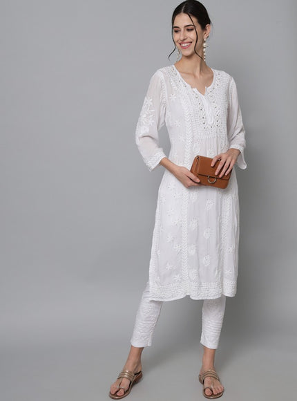 LIBROSE Pure Modal Royal White Lucknowi Chikan Floral Pattern Kurti with Mukaish (Fardi, Kamdani)